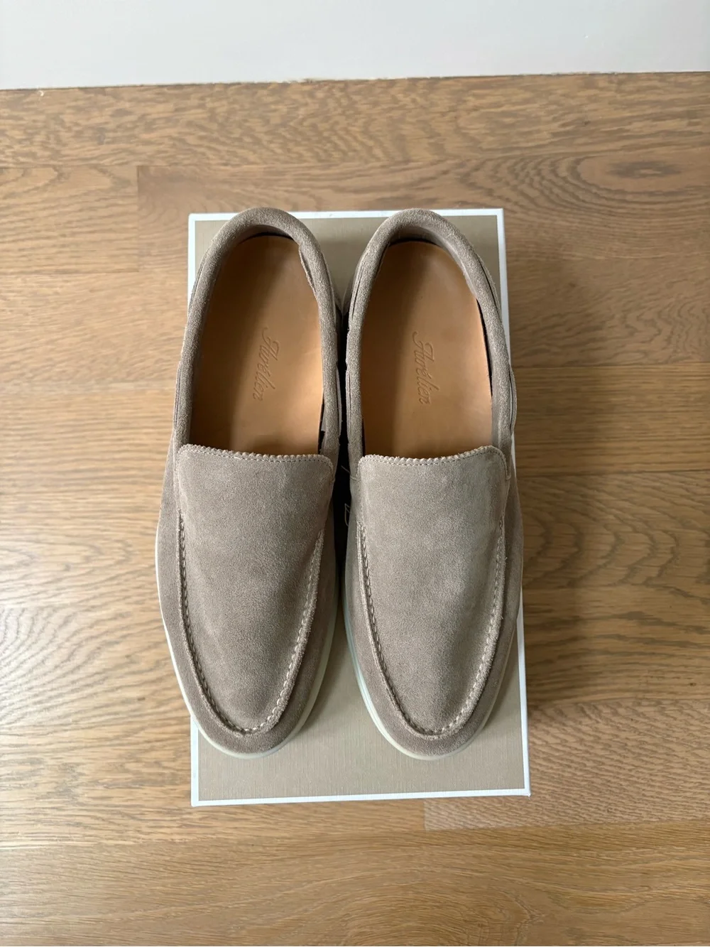 Brand New Men's Aurelien Suede Yacht Loafers in Light Grey — Classic Casual Styl
